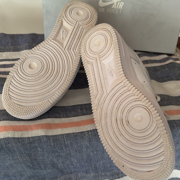 Nike Women's Air Force 1 ‘07 white SZ 9 - Picture 6 of 12